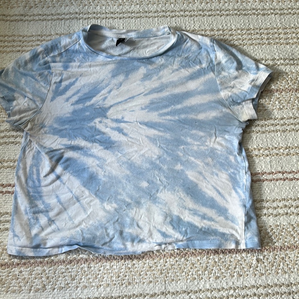 h&m light blue tie dye top